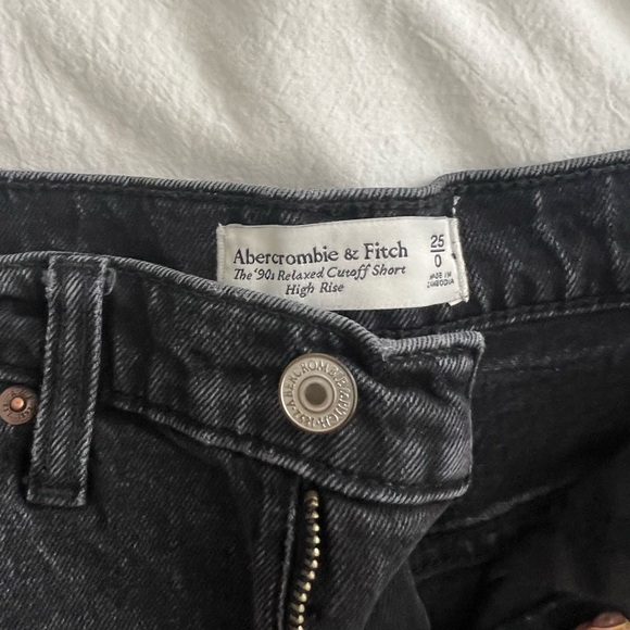 Abercrombie shorts - Picture 3 of 3